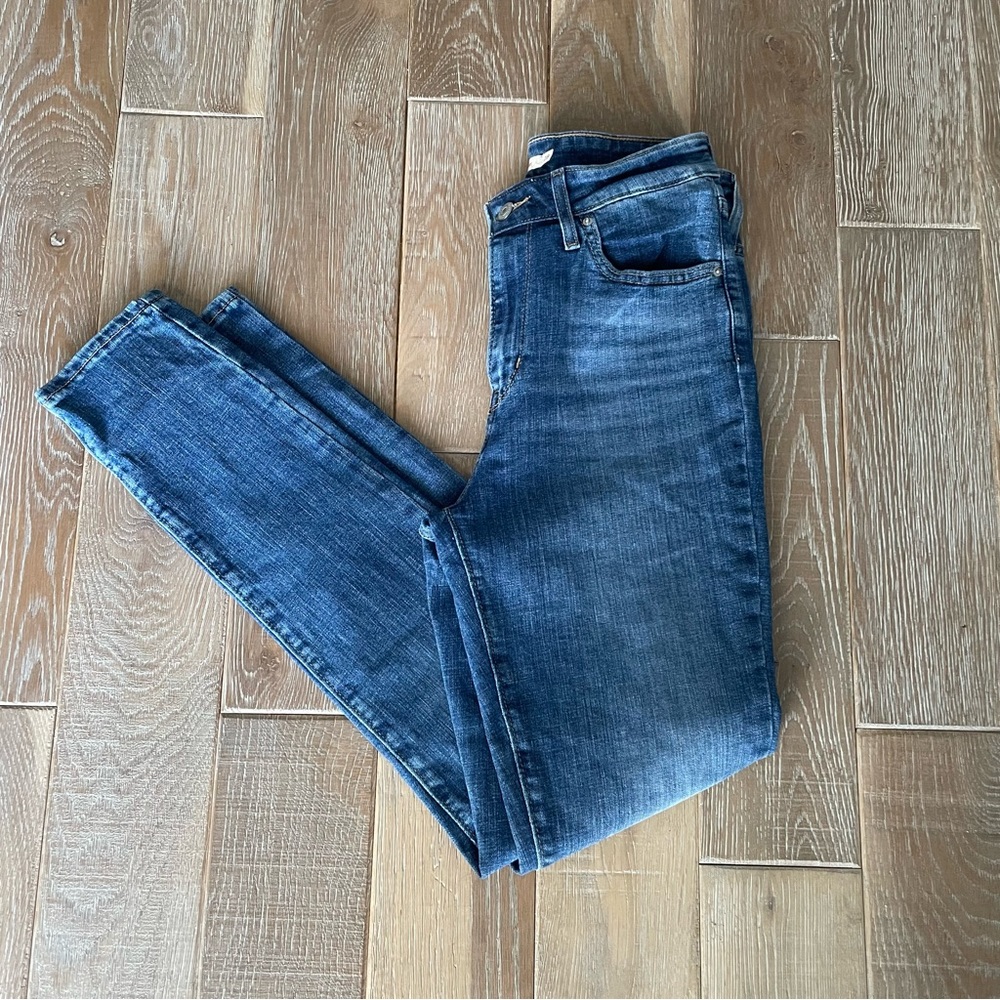 Levi Strauss 721 High Rise Skinny Jeans